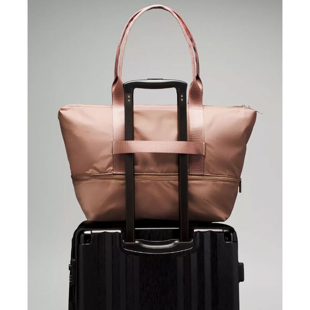 Lululemon City Adventurer Tote Bag 27L Dusty Rose OS - Picture 4 of 16